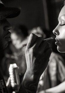 Работа с известными художниками по гриму: секреты успеха и вдохновения