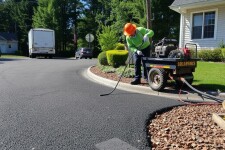 Ремонт асфальта: какие услуги нужны и как выбирать подрядчика, чтобы ничего не переделывать через год